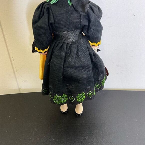 Vintage Handmade Austrian Doll 8" Tall Trachtenpuppen New With Tags - Picture 8 of 10